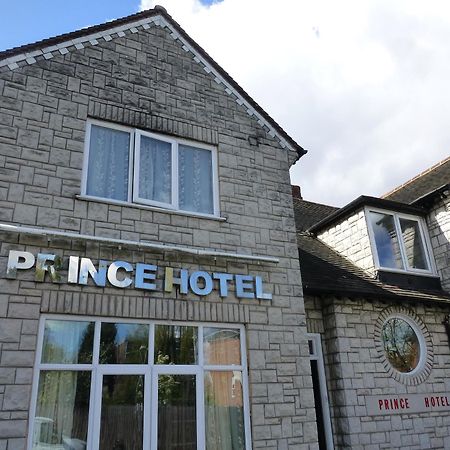 Prince Hotel Сметуик Екстериор снимка